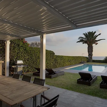Willa Luxurious Beachfront Maira